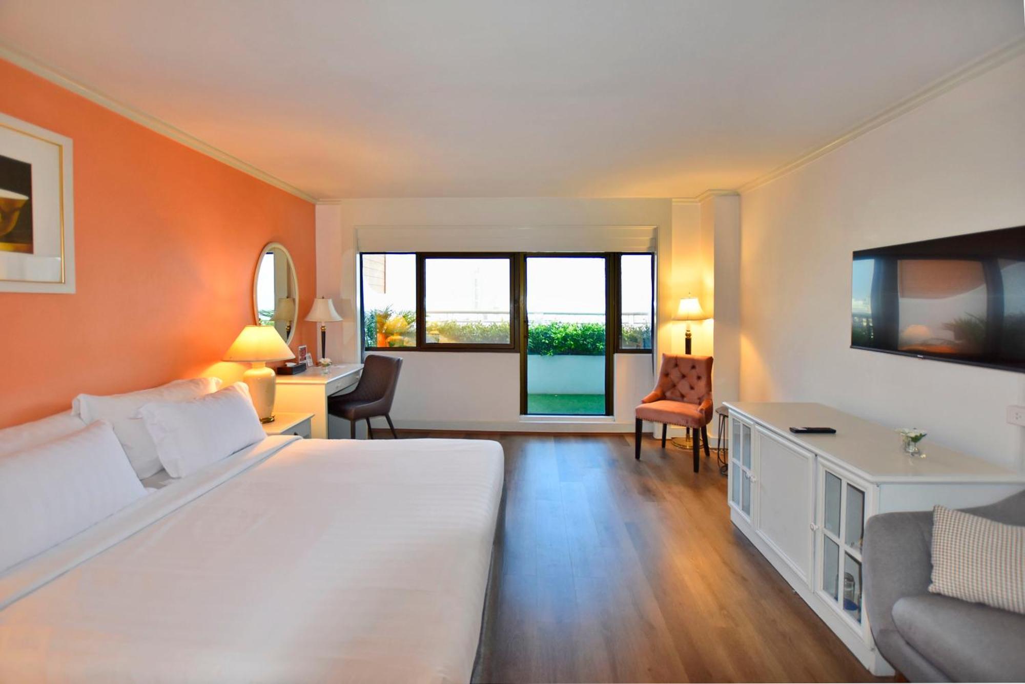 Grand China Bangkok Hotel Room photo